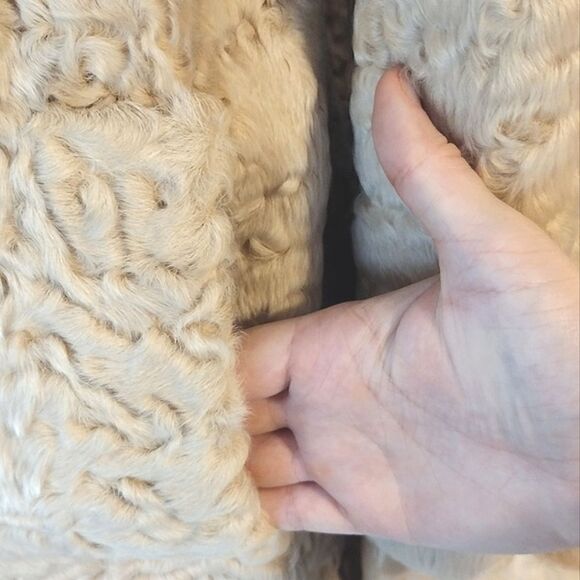 Women's Small? Short Curly Sheep/Lamb, Soft Sheepskin Fur Trench Coat, Unbranded - Picture 3 of 16